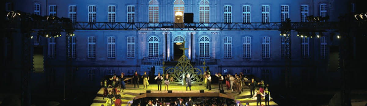 Opéra en Plein Air at Château de Haroué (Les Contes d'Hoffmann, 2008) © Photo: Didier Doussin