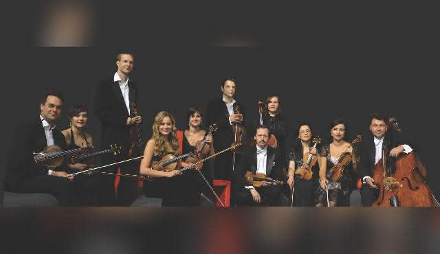 柏林节日管弦乐团维瓦尔第《四季》在法国大教堂上演
