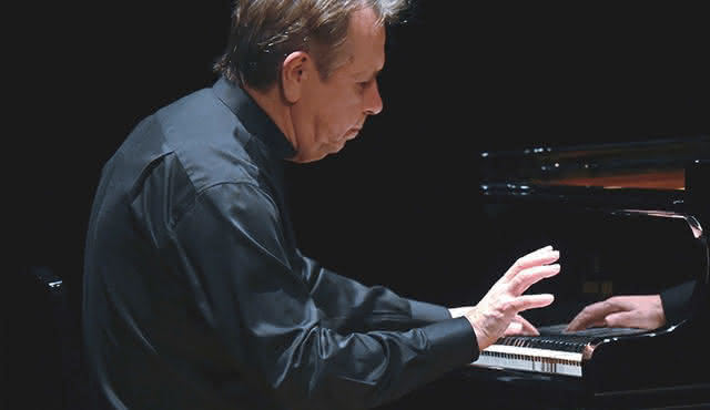 Mikhail Pletnev: Klavier im Théâtre des Champs‐Elysées