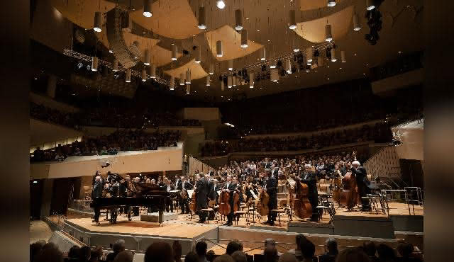 Sinfonie Orchester Berlin: Concerto de encerramento da época festiva