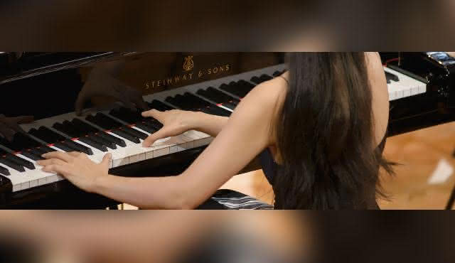 Berühmte Instrumentalkonzerte in der Philharmonie Berlin: Die Faszination der Virtuosen — Berühmte Klavierkonzerte