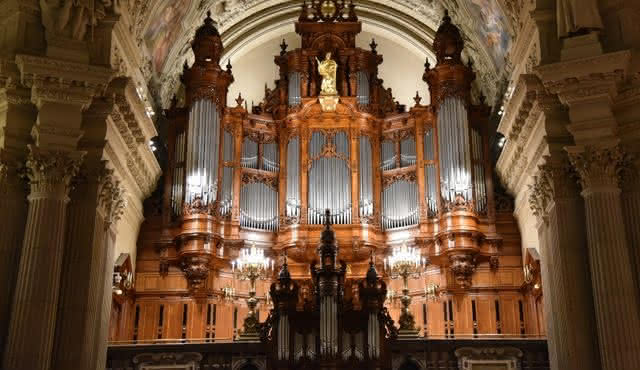 Concert de la Saint‐Sylvestre — feux d'artifice pour instruments à vent et orgue au Berliner Dom