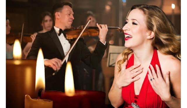 New Years Opera on the Strand by Candlelight