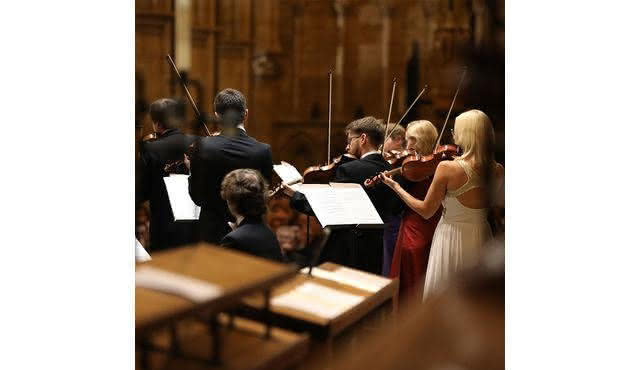 Concertos para violino de Bach à luz de velas